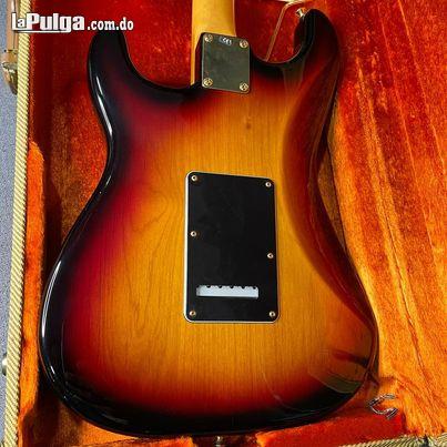 Guitarra Fender Stratocaster American SRV Foto 7128425-3.jpg