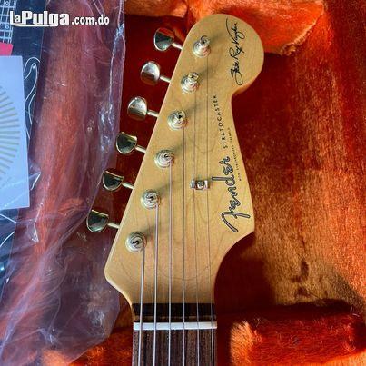 Guitarra Fender Stratocaster American SRV Foto 7128425-4.jpg