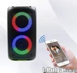 Parlante Inalámbrico Portátil Bluetooth 12 Pulga Luces + Mic
