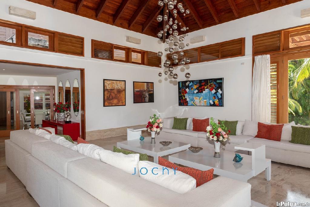 Jochy Real Estate vende villa en Casa de Campo La Romana R.D Foto 7160107-1.jpg