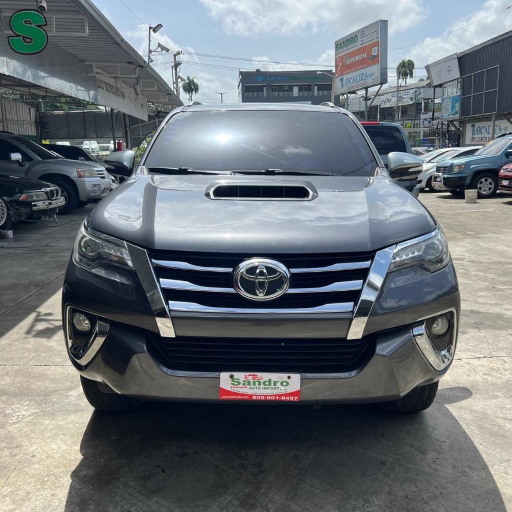 JEEP TOYOTA FORTUNER 2017 Foto 7162851-3.jpg