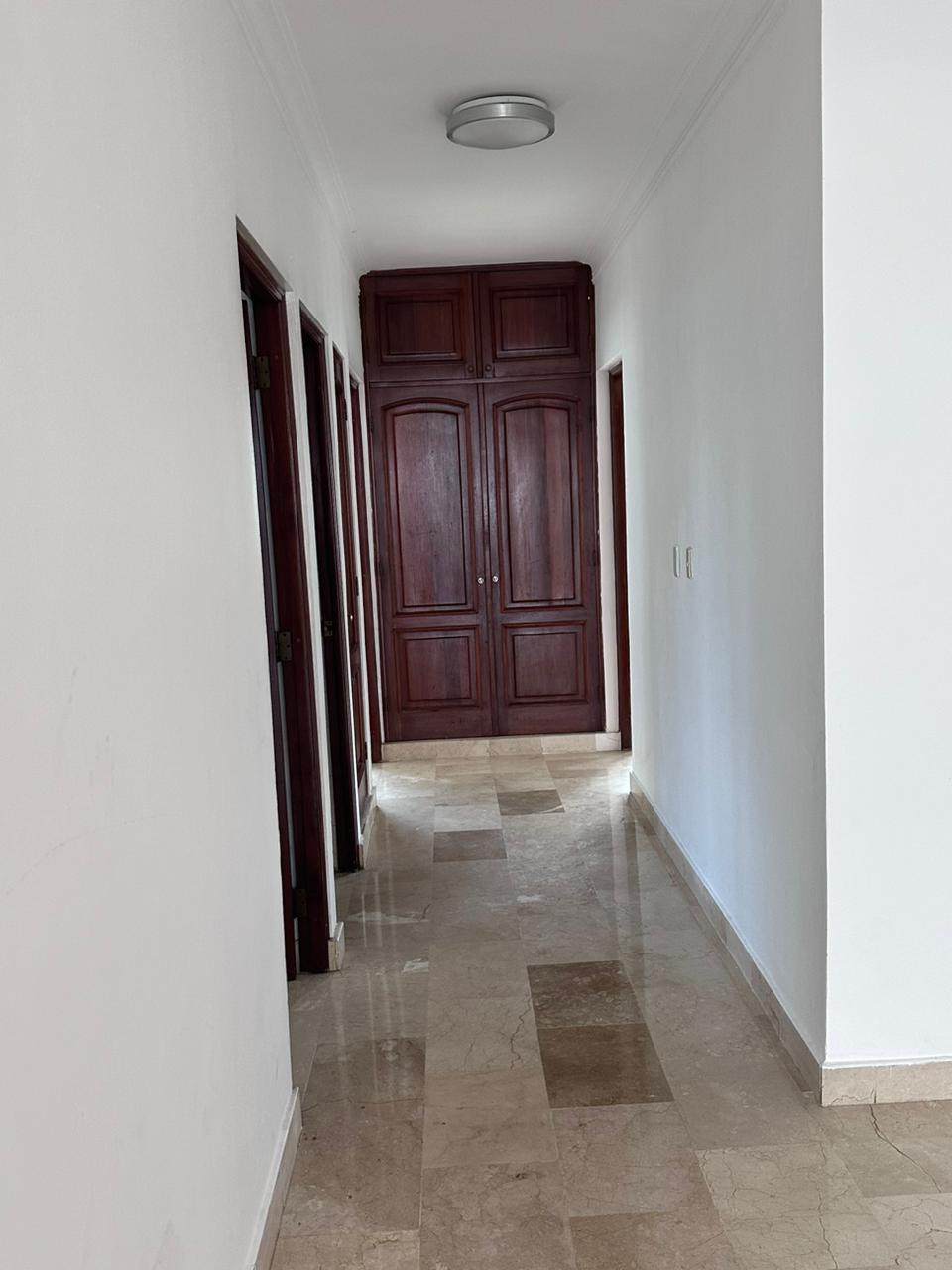 Apartamento en alquiler ubicado en la Ciudad Real. Distrito  Foto 7164421-1.jpg