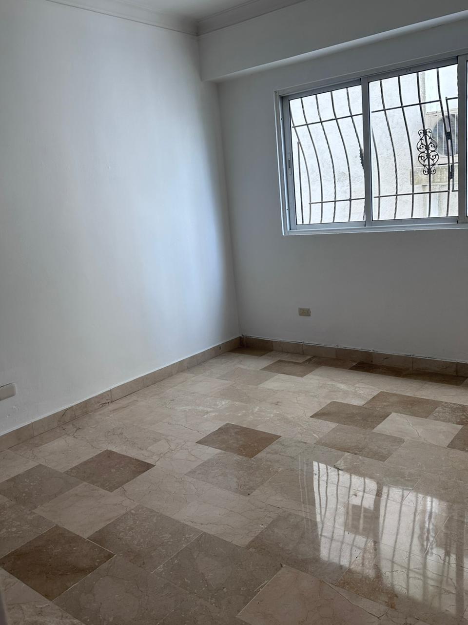 Apartamento en alquiler ubicado en la Ciudad Real. Distrito  Foto 7164421-4.jpg