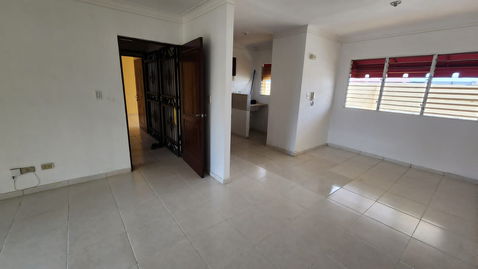 Apartamento en Venta en la Jacobo Majluta Res Las Bienaventu Foto 7167200-I5.jpg