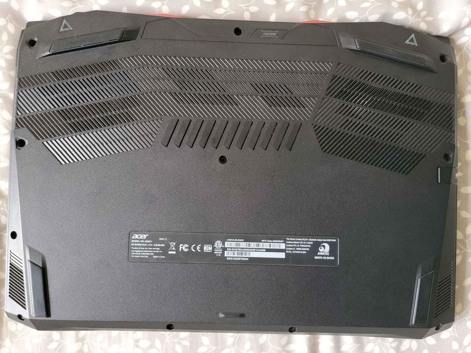 Laptop Gaming Acer Nitro AN515-55 Foto 7170111-4.jpg