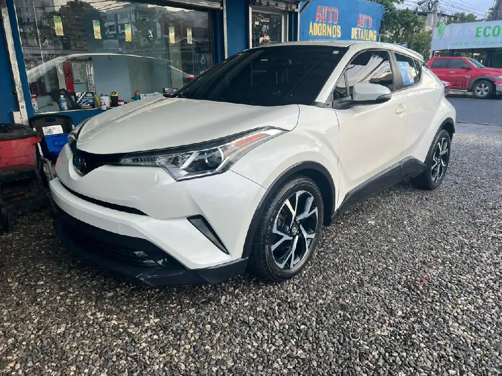 Toyota C-HR 2018 XLE Foto 7178598-4.jpg