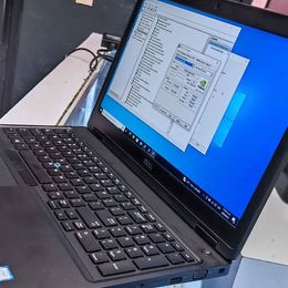 Laptop gaming Dell 8 Generación 16GB DDR4 y 512 de M2 con N Foto 7179643-2.jpg