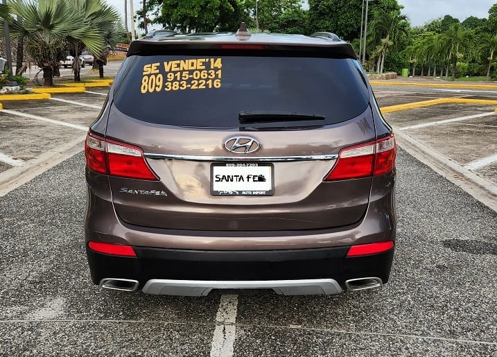 Se Vende Hyundai Grand Santa Fe GLS 2014.- 4x4.- 7 pasageros Foto 7184785-5.jpg