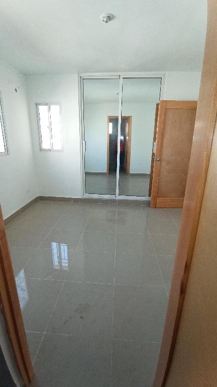 Apartamento con Piscina y 2 parqueos Foto 7196184-n6.jpg