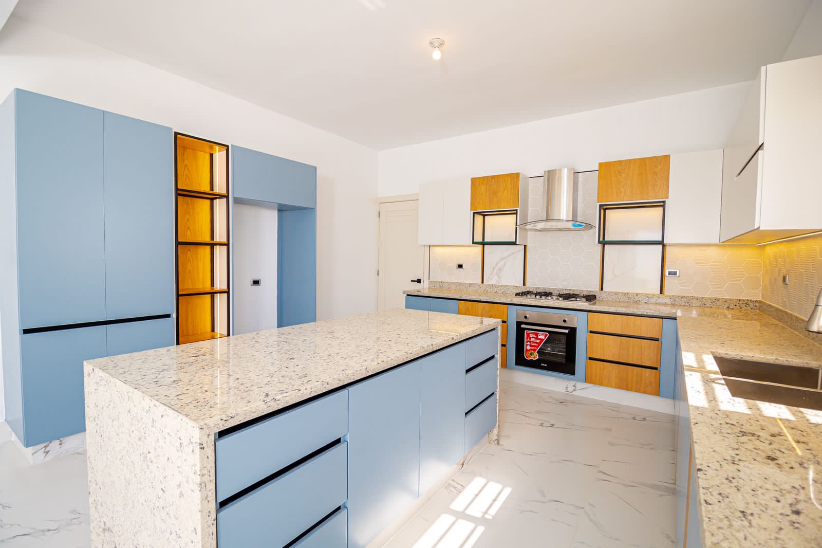 Venta acogedora casa con elegante cocina y espaciosa en La Romana Rep. Foto 7207595-7.jpg