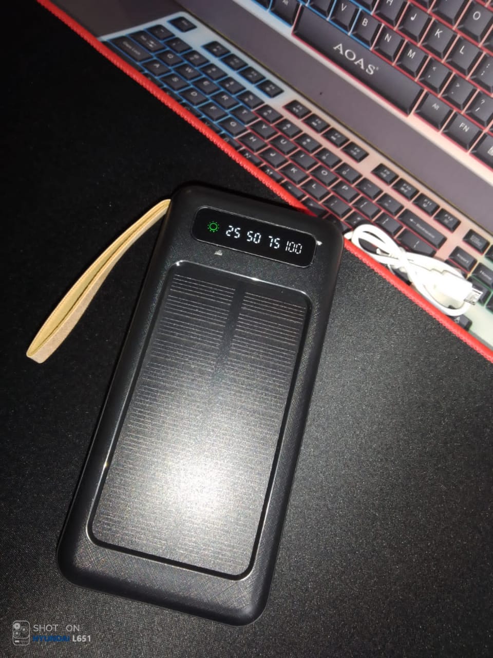 Cargador portátil con panel solar y cable de todo tipo  Foto 7209610-2.jpg