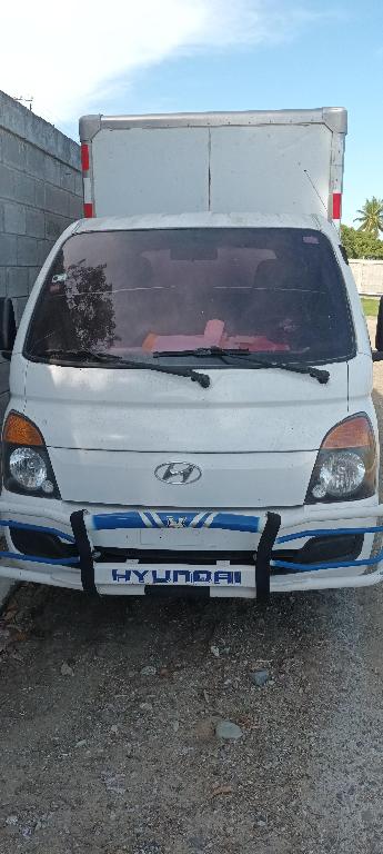Camión Hyundai H100 2015 en San Juan Foto 7211124-1.jpg