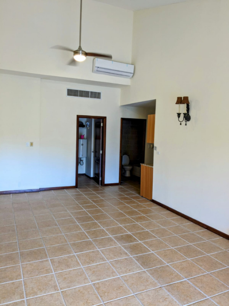 APARTAMENTO EN GUAVABERRY DE 178 MTS 3 HAB 2 BAÑOS 2 PARQUEOS US195000 Foto 7217036-2.jpg