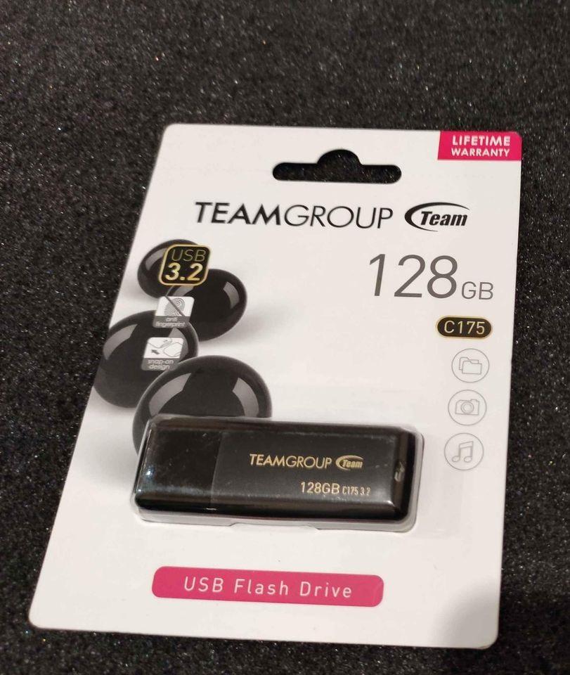 Memorias USB Originales TeamGroup y SP nuevas selladas Foto 7225459-3.jpg