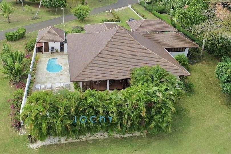 Jochy Real Estate vende villa en Casa de Campo La Romana R.D Foto 7225468-2.jpg