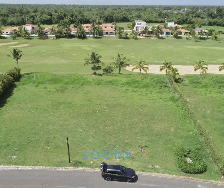 Jochy Real Estate vende terreno en La Estancia Golf Resort La Romana R Foto 7228638-1.jpg