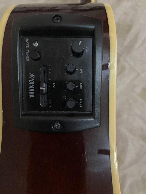 Guitarra Yamaha APX600 Electro Acustica Foto 7229761-5.jpg