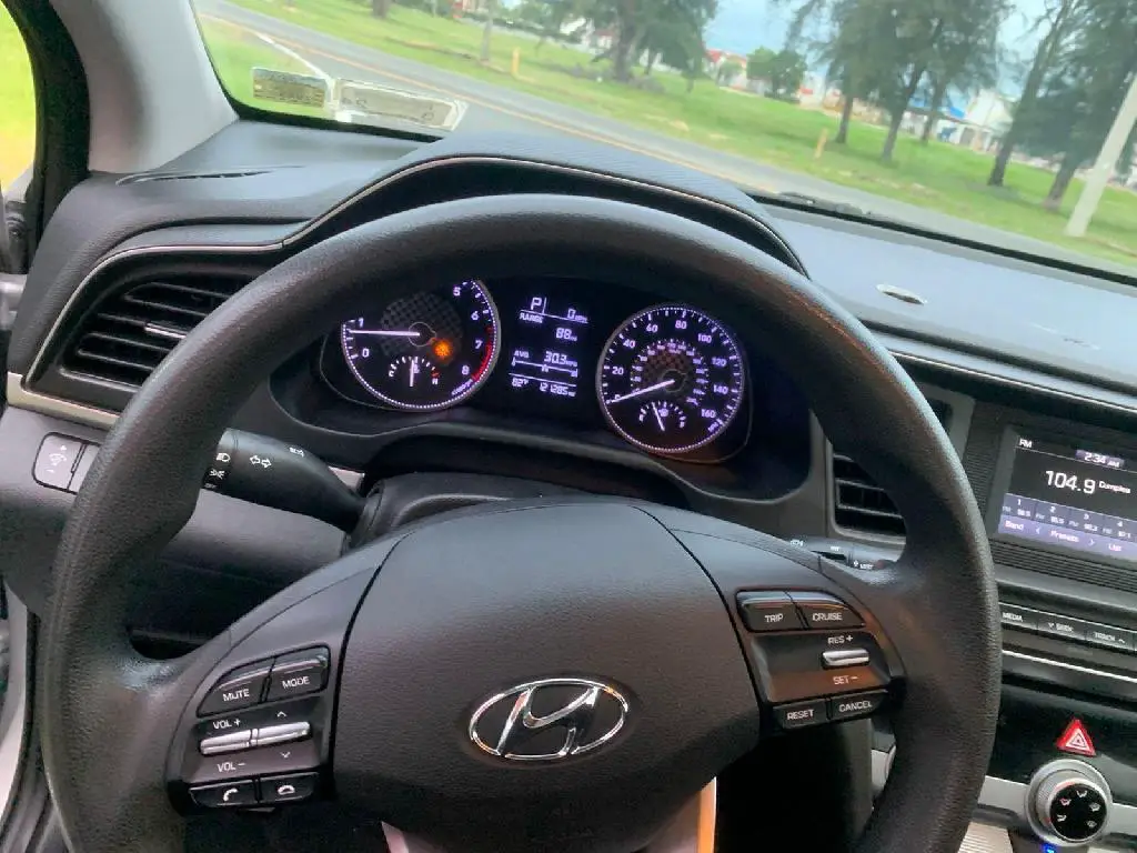 Hyundai Elantra 2019 clean  en Santo Domingo Este Foto 7230978-4.jpg