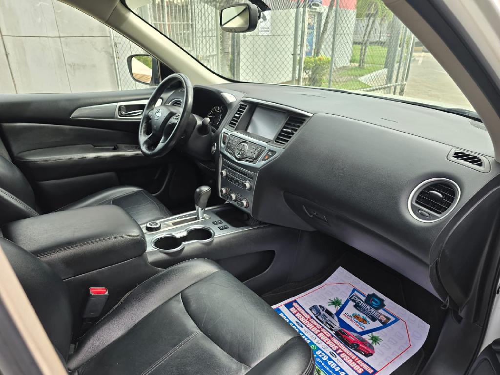 Nissan Pathfinder SL MidNight 4X4 2018 Clean Carfax Foto 7232478-8.jpg