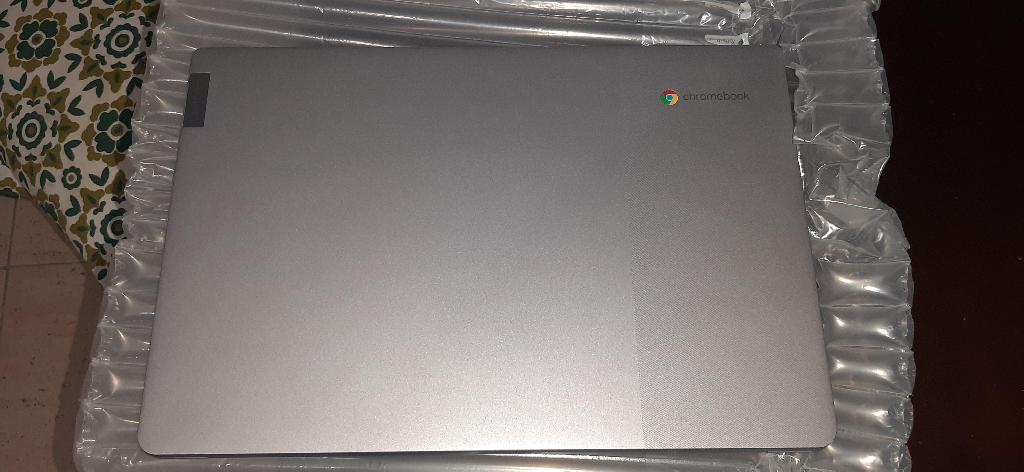 Laptop Lenovo Chromebook 15 Foto 7234724-2.jpg