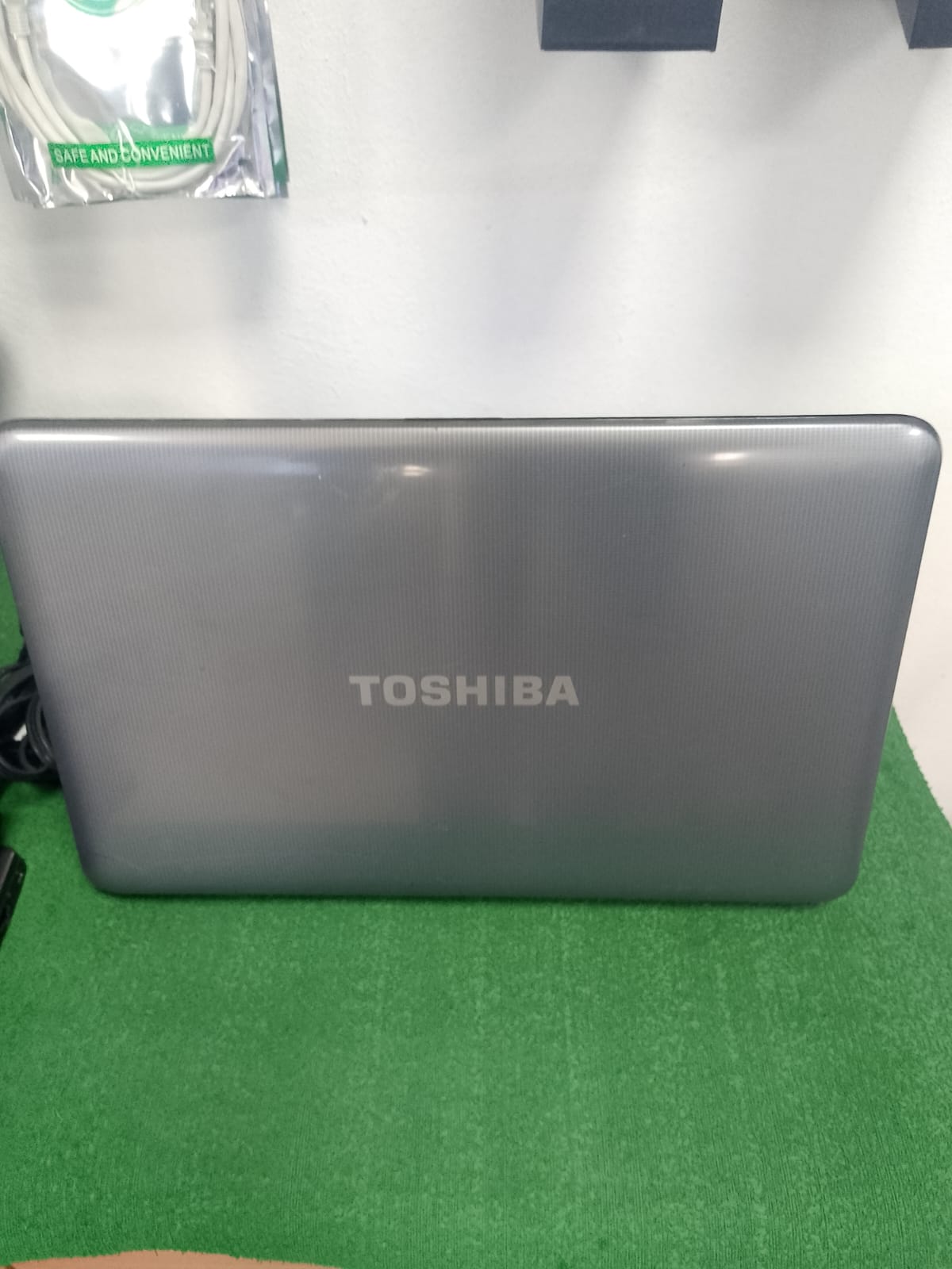 Laptop TOSHIBA SATELLITE L855-S5171 Foto 7234874-2.jpg