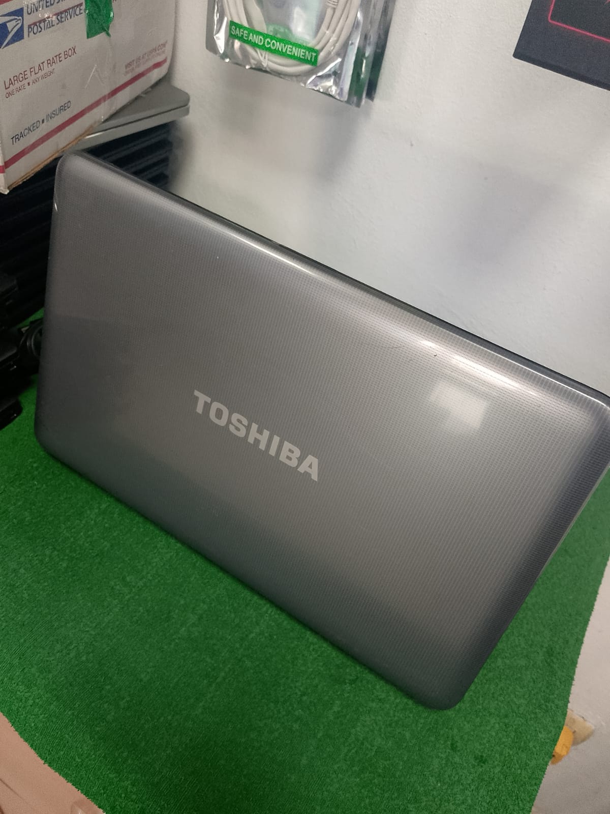 Laptop TOSHIBA SATELLITE L855-S5171 Foto 7234874-3.jpg