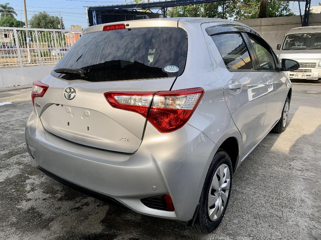 Toyota Vitz 2018 Financiamiento disponible  Foto 7235482-5.jpg