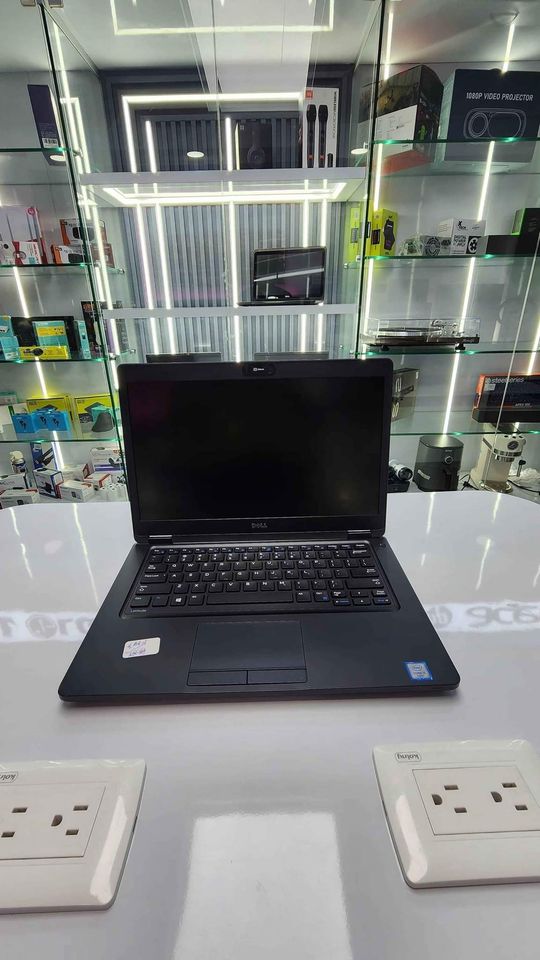 Laptop Dell pantalla 14 touch i5 de 6ta generación Foto 7235518-3.jpg