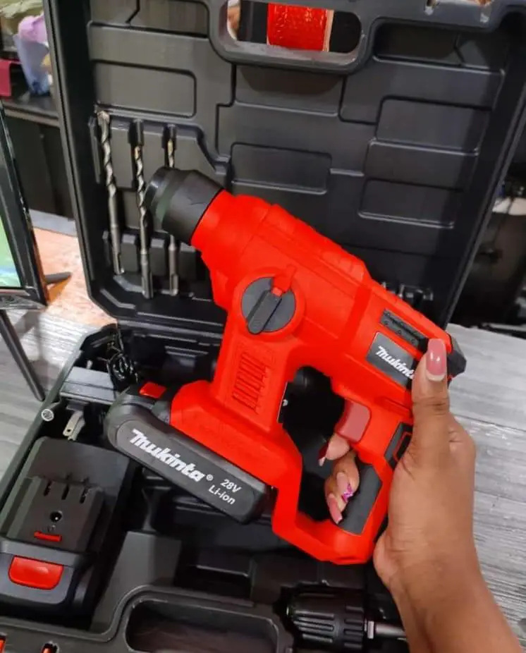 Taladro mukinta rotamiento tipo hilti de 28 Voltio recargable con 2 ba Foto 7239010-1.jpg