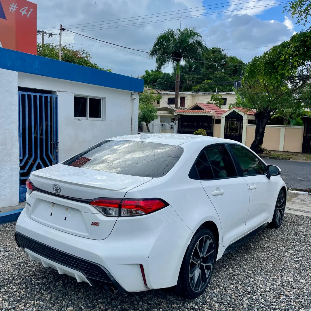 TOYOTA COROLLA SE 2021 en Santo Domingo Este Foto 7240374-7.jpg