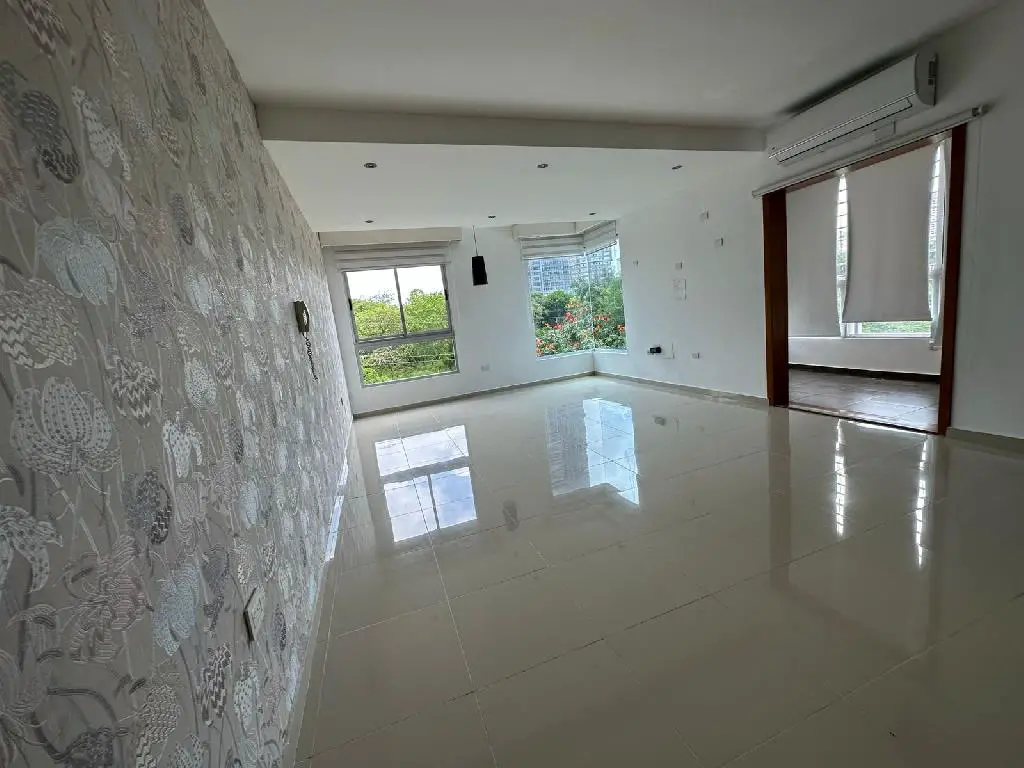 Espectacular Penthouse con Vistas al Mar en Jardines del Sur Foto 7240557-9.jpg