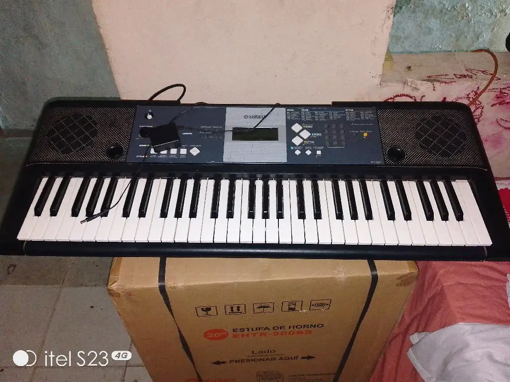 Vendo piano Yamaha  en Santo Domingo DN Foto 7241636-1.jpg