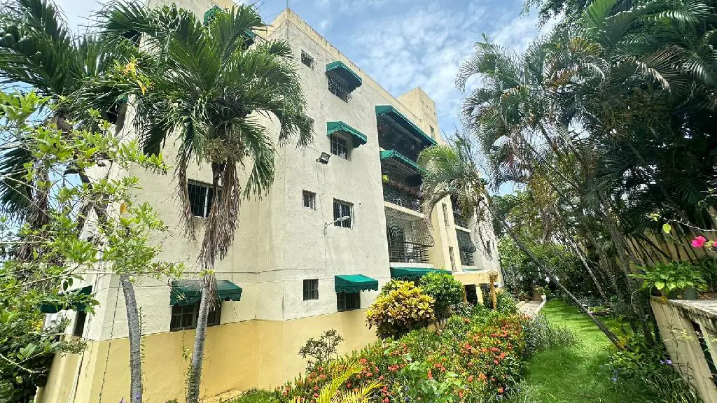 Apartamento en alquiler en la Avenida Cayetano Germosen Foto 7241832-1.jpg