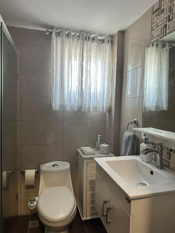 Apartamento En Alquiler De 2 Habitaciones Amueblado En Evaristo Morale Foto 7242040-5.jpg