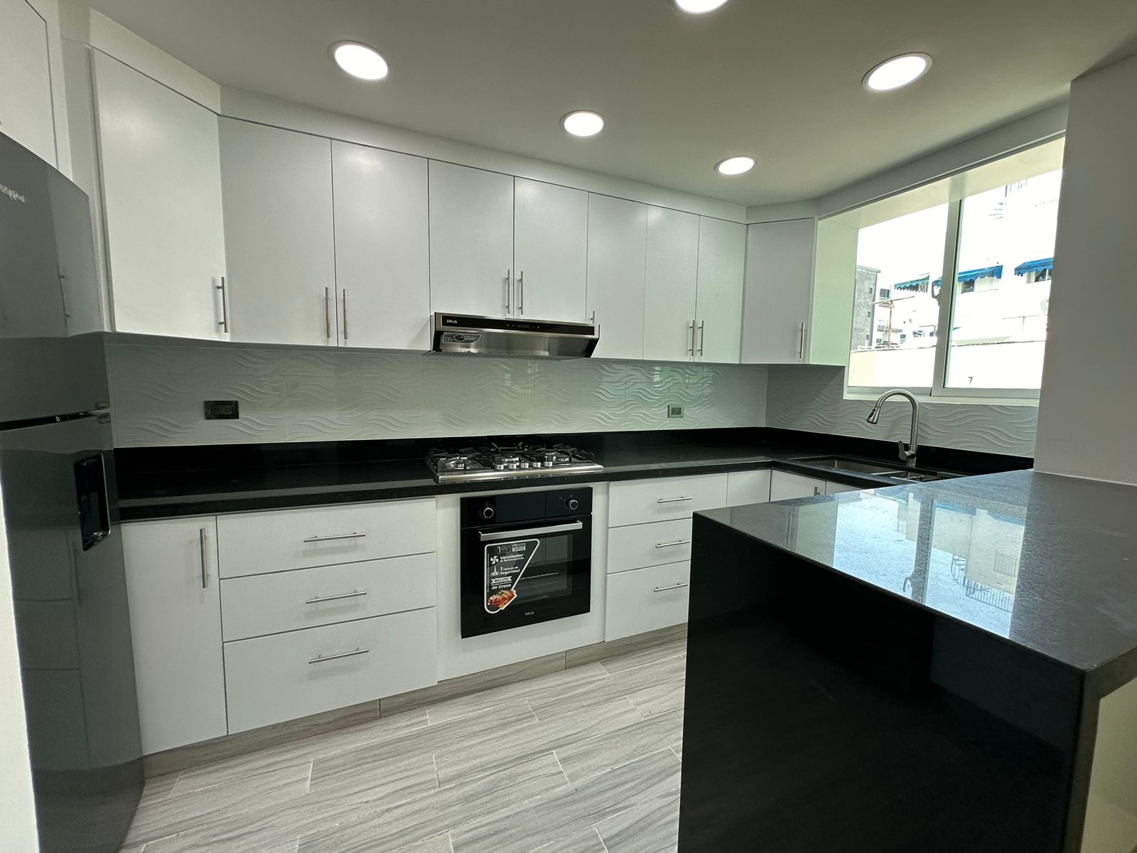 Alquiler Con Linea Blanca Apartamento en 3er piso con Baños y Cocina t Foto 7242061-q1.jpg