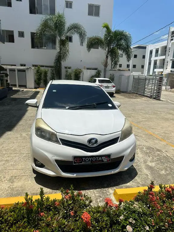 TOYOTA VITZ 2013 en Santo Domingo DN Foto 7244771-1.jpg