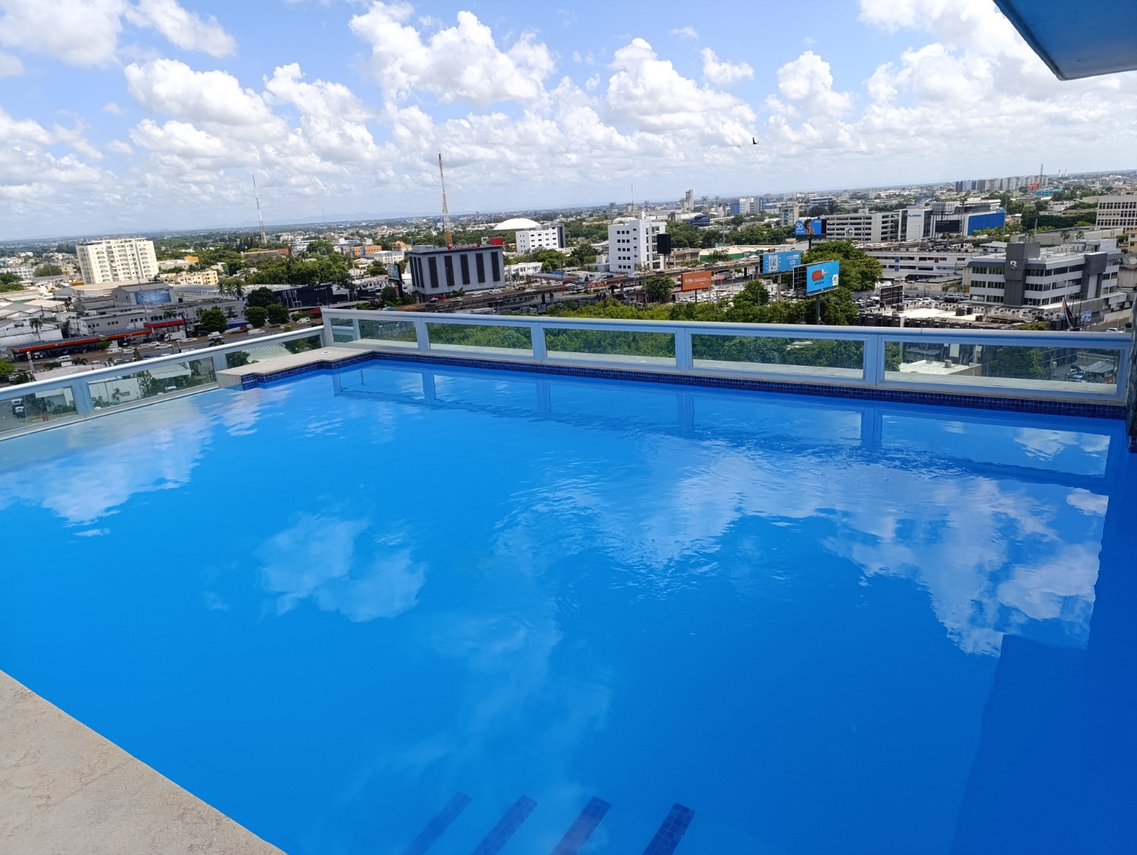 VENDO APARTAMENTO EN ENSANCHE SERRALLES Foto 7244906-3.jpg