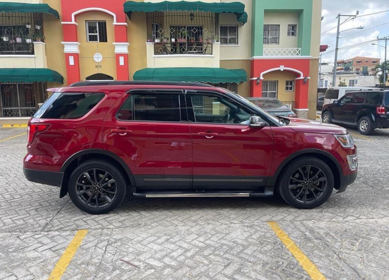 Ford Explorer XLT 42 techo panorámico tres filas año 2018 Foto 7253678-4.jpg