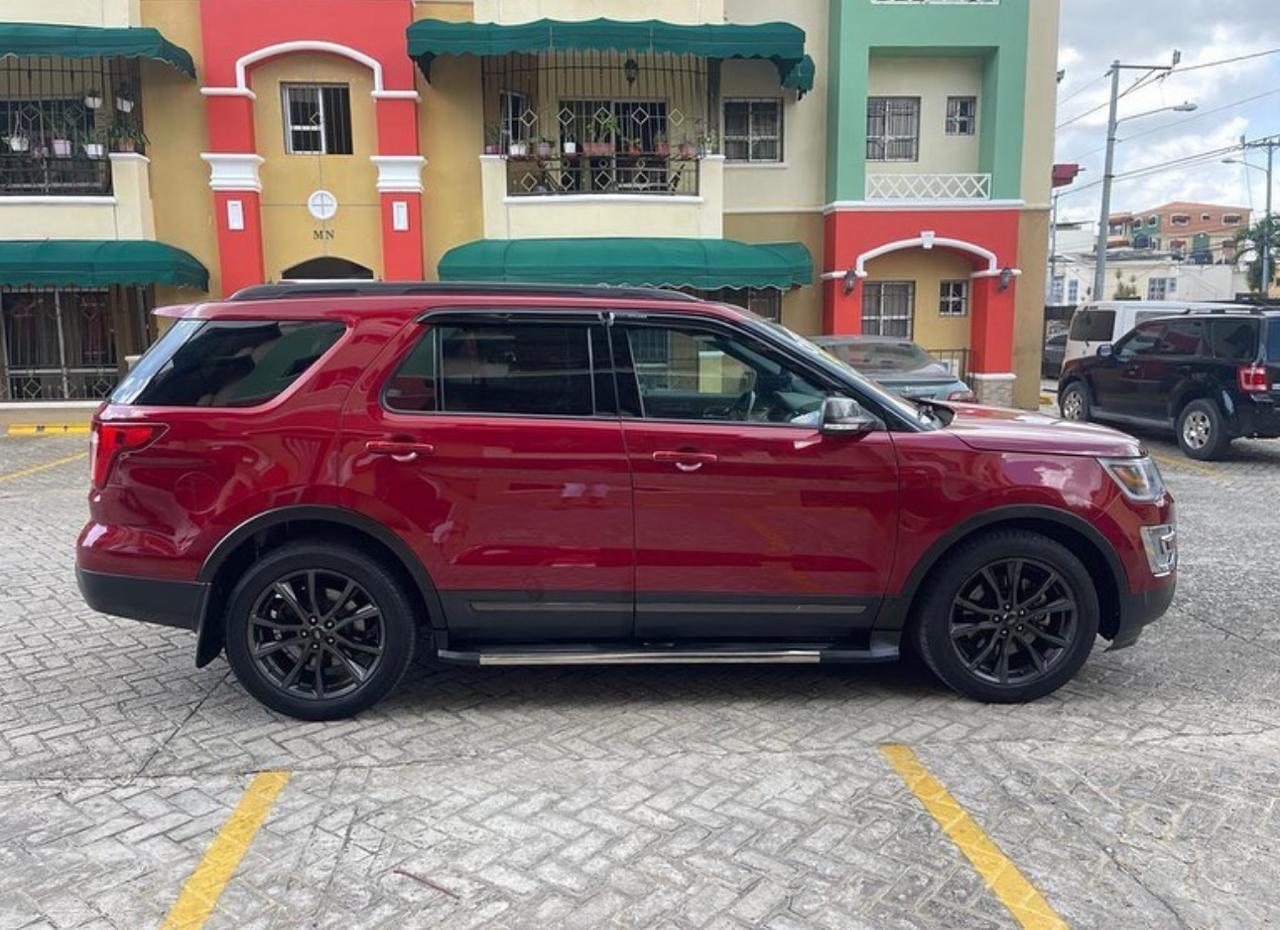 Ford Explorer XLT 42 techo panorámico tres filas año 2018 Foto 7253678-5.jpg