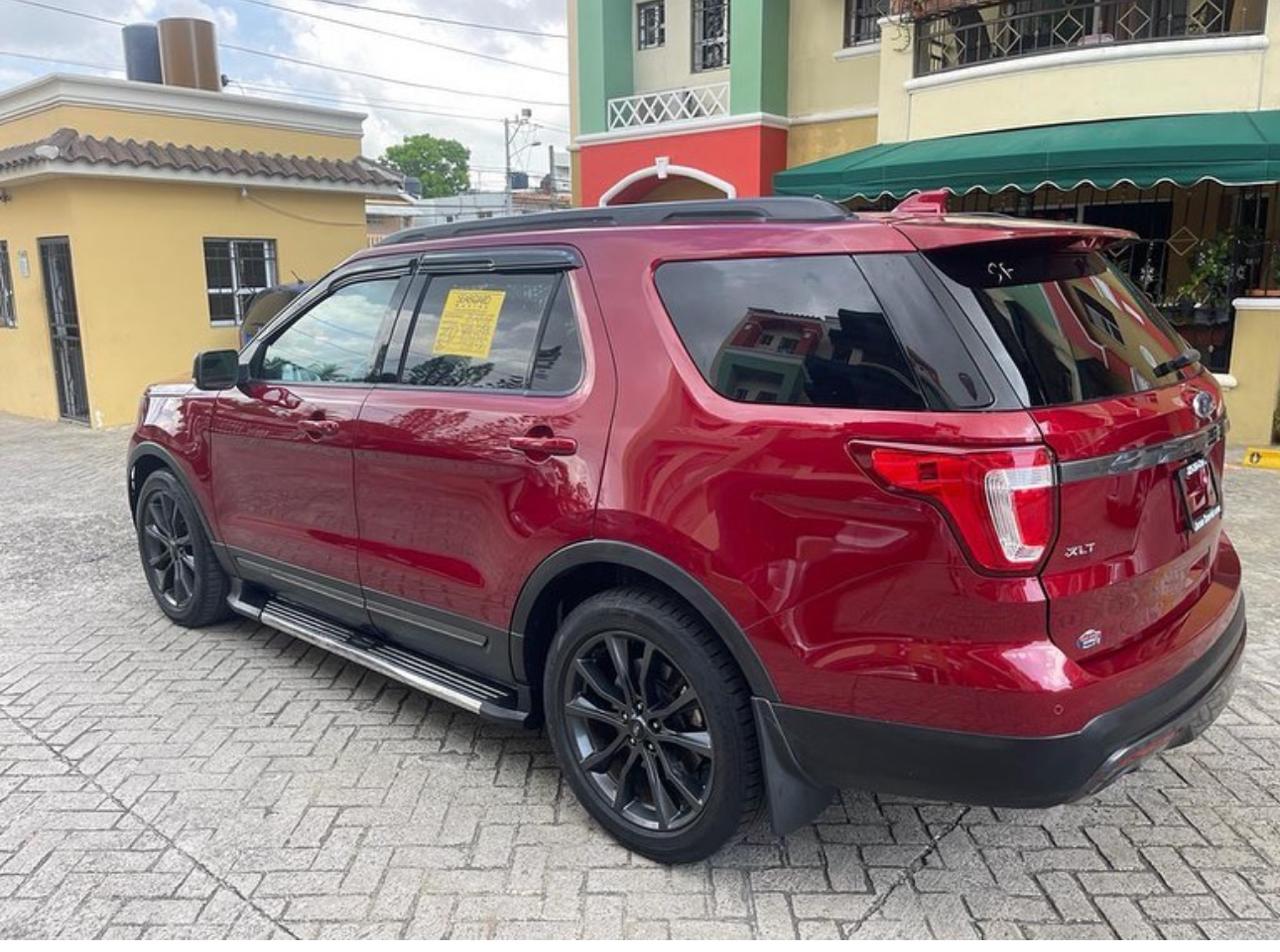 Ford Explorer XLT 42 techo panorámico tres filas año 2018 Foto 7253678-7.jpg