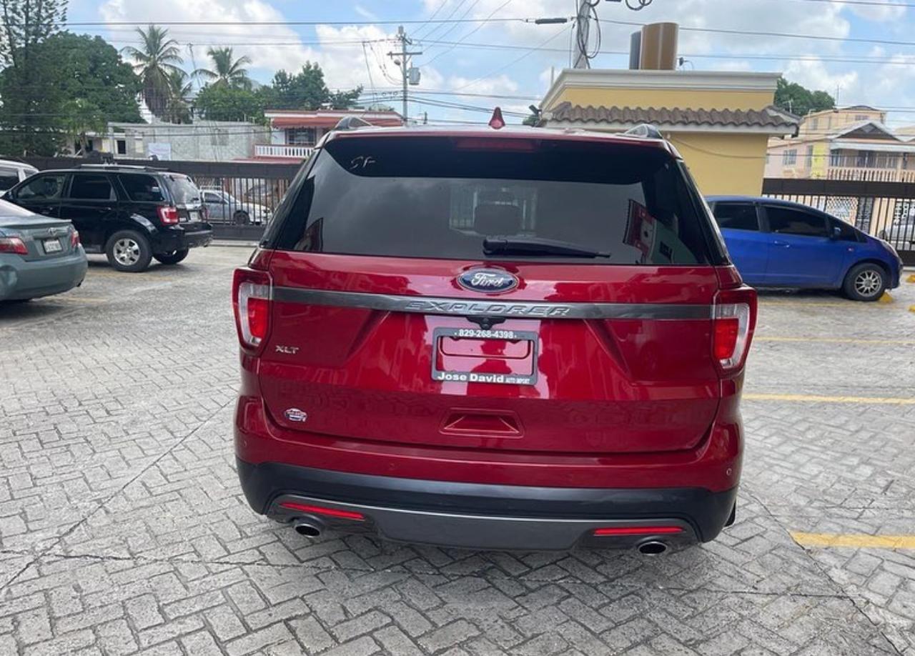 Ford Explorer XLT 42 techo panorámico tres filas año 2018 Foto 7253678-8.jpg