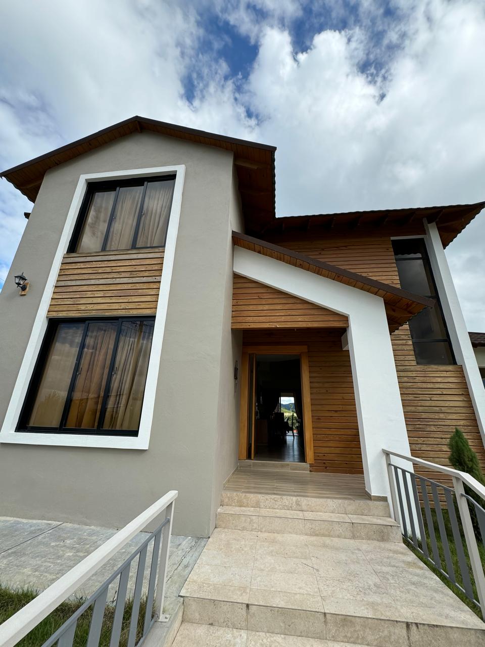 Hermosa Villa en proyecto cerrado disponible para la Venta y renta en  Foto 7254886-4.jpg