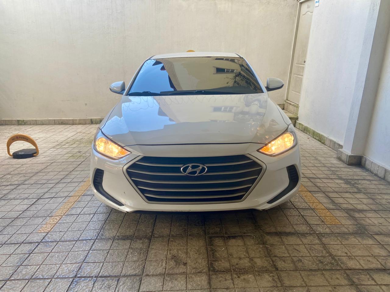 SE VENDE! Hyundai Elantra SE 2017 - Versión Americana Foto 7256827-4.jpg
