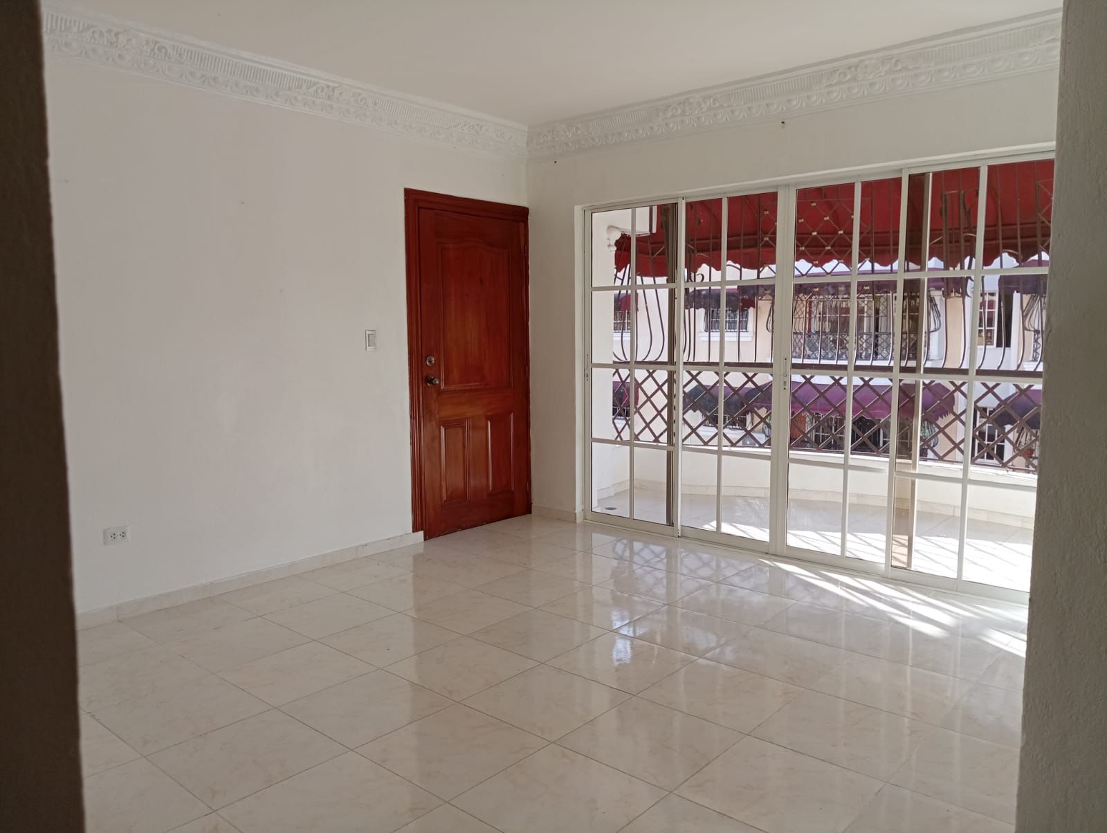 Se Vende Apartamento 3er Nivel en Alma Rosa II Santo Domingo este Repú Foto 7257214-1.jpg