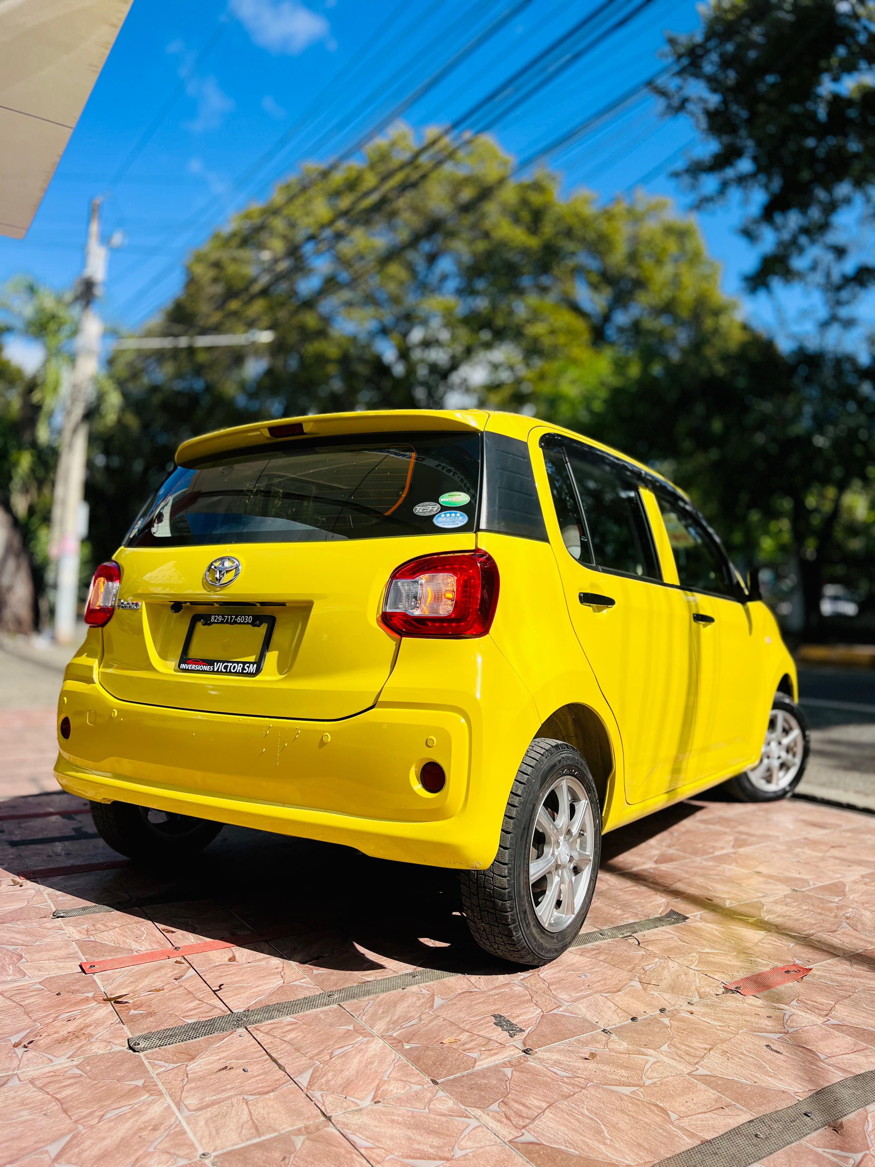 TOYOTA PASSO AMARILLO Foto 7258264-6.jpg