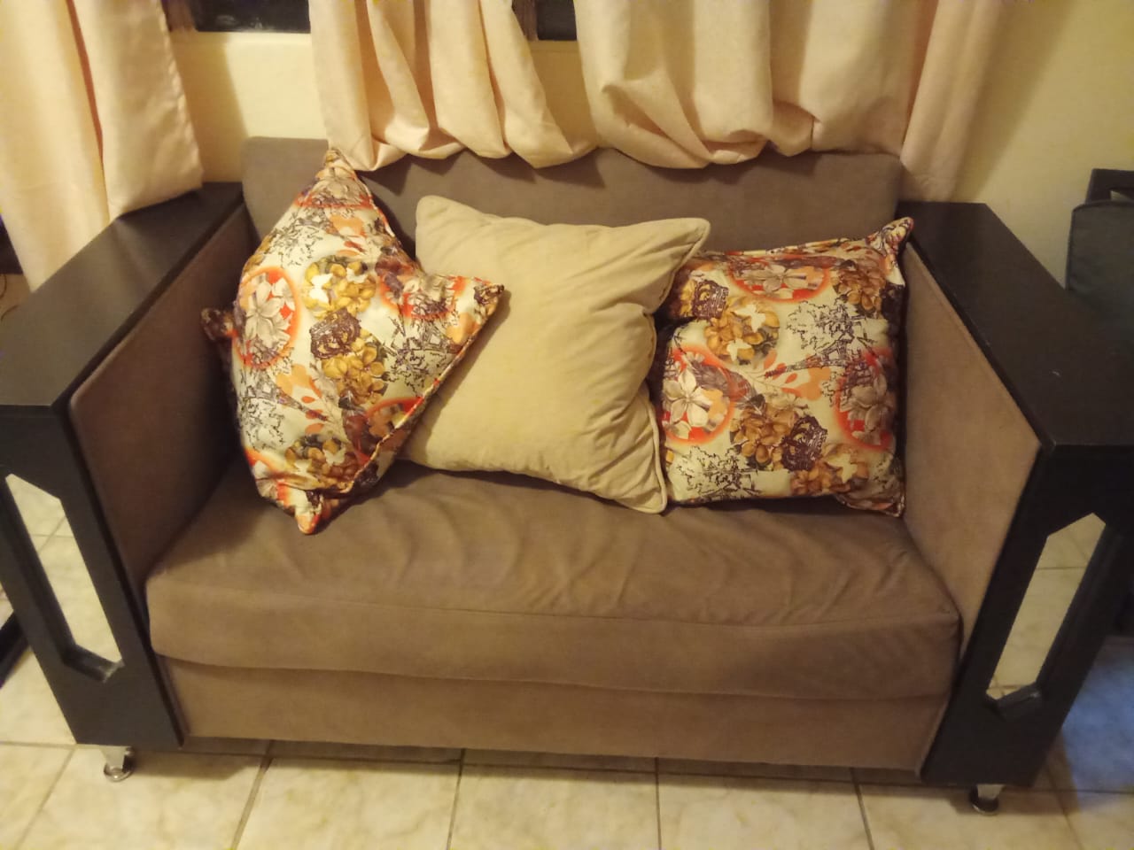 JGO DE MUEBLES CASI NUEVO Foto 7261848-1.jpg