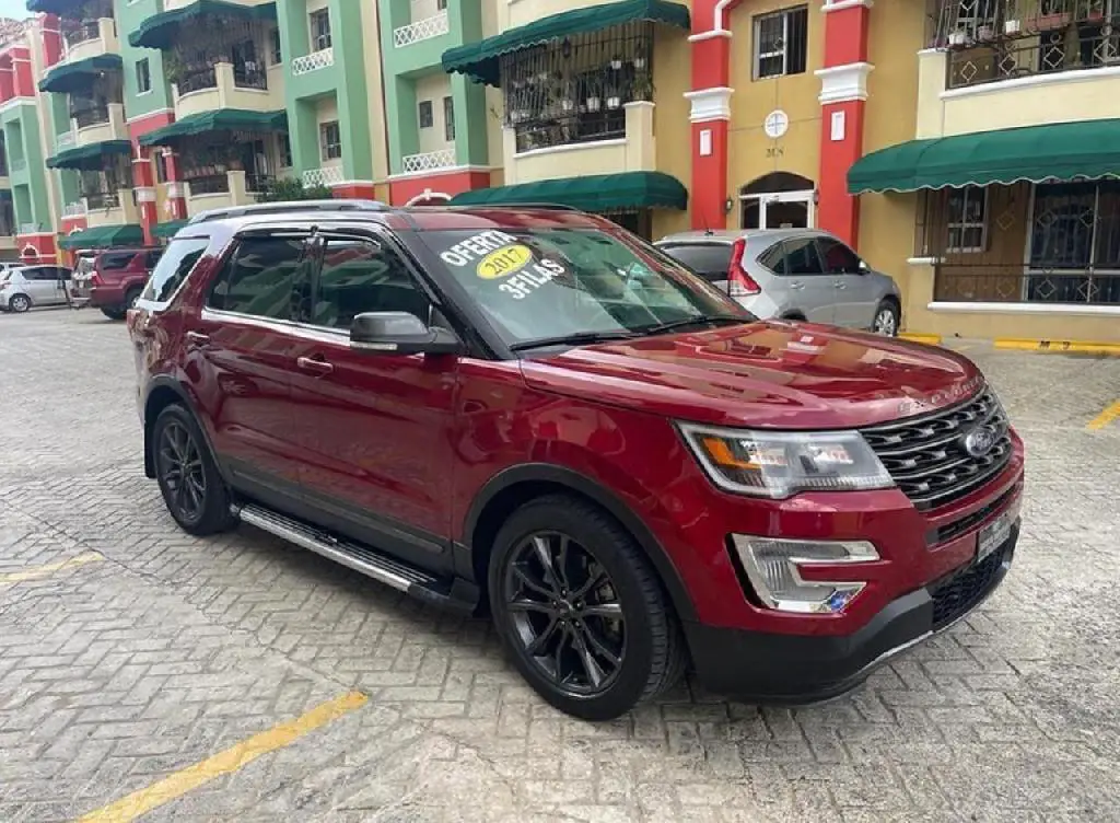 Ford Explorer XLT tres filas techo panorámico año 2018 Foto 7262176-1.jpg