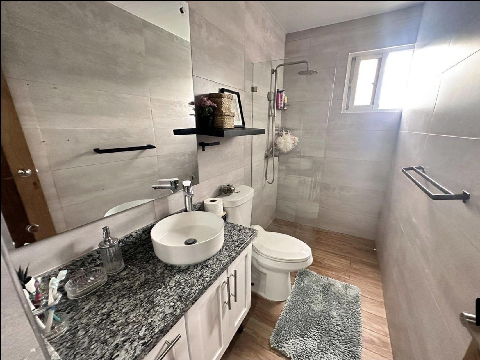 Hermoso Apartamento Amueblado  de Tres Niveles en Prado Oriental Foto 7262394-14.jpg