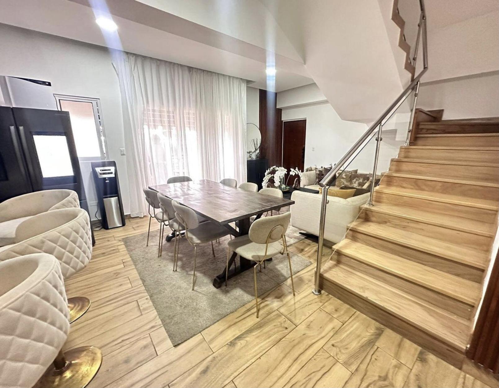 Hermoso Apartamento Amueblado  de Tres Niveles en Prado Oriental Foto 7262394-3.jpg