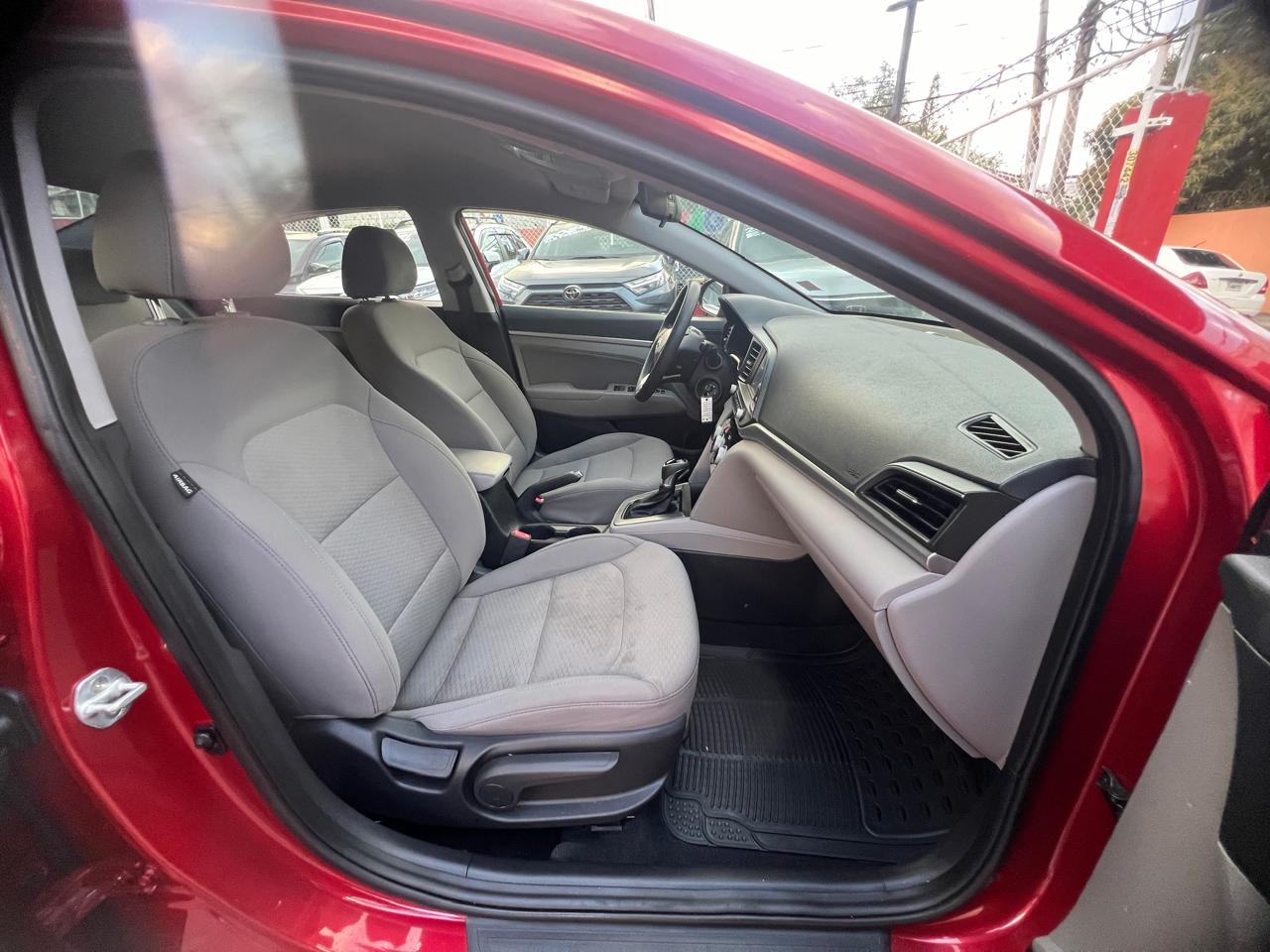 Hyundai Elantra SE 2019  Foto 7264032-6.jpg